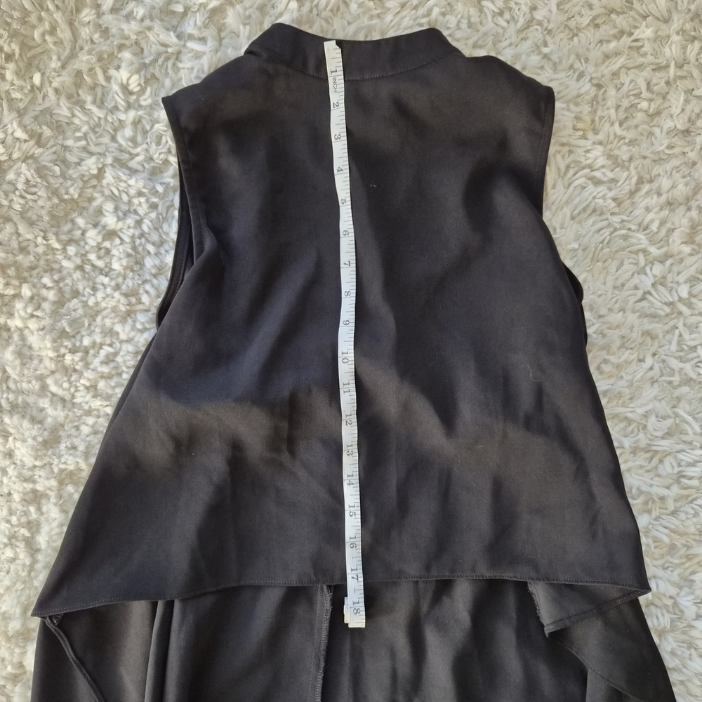 ☆5/$15☆High-Low Sleeveless Tank Top – Size S (Forever 21) - Picture 3 of 16